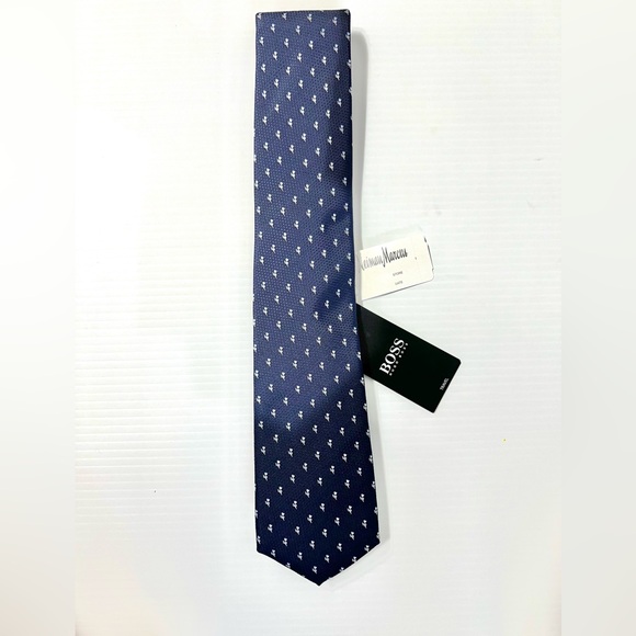 NEW $115 HUGO BOSS Men's Navy Blue Floral Print Made in Italy 100% Silk Tie - Picture 5 of 13